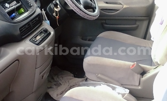 Buy Used Nissan Serena White Car in Kampala in Uganda Buy Used Nissan Serena White Car in Kampala in Uganda