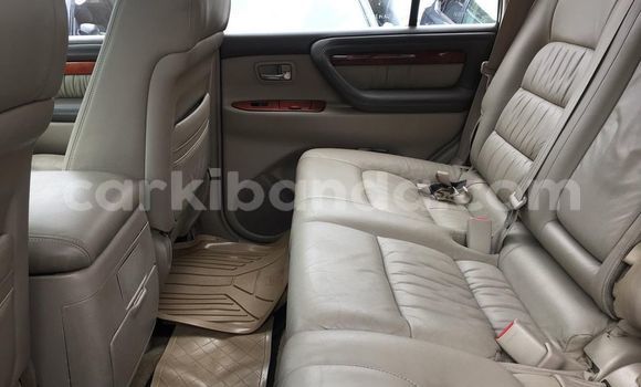 Gura Yakoze Lexus LX White Imodoka i Kampala mu Uganda Gura Yakoze Lexus LX White Imodoka i Kampala mu Uganda
