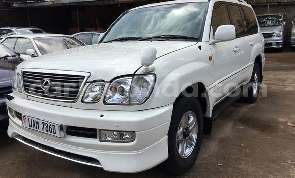 Gura Yakoze Lexus LX White Imodoka i Kampala mu Uganda Gura Yakoze Lexus LX White Imodoka i Kampala mu Uganda