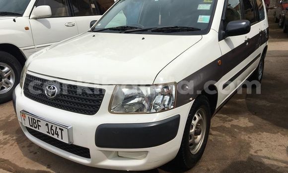 Gura Yakoze Toyota Succeed White Imodoka i Kampala mu Uganda Gura Yakoze Toyota Succeed White Imodoka i Kampala mu Uganda