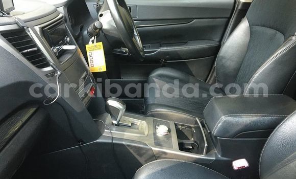 Gura Yakoze Subaru Legacy Black Imodoka i Kampala mu Uganda Gura Yakoze Subaru Legacy Black Imodoka i Kampala mu Uganda