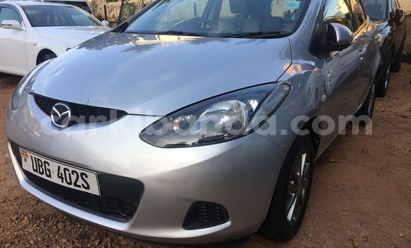 Nunua Ilio tumika Mazda Demio Fedha Gari ndani ya Kampala nchini Uganda Nunua Ilio tumika Mazda Demio Fedha Gari ndani ya Kampala nchini Uganda