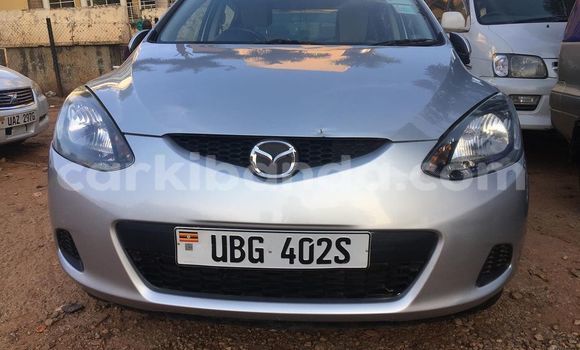Gura Yakoze Mazda Demio Silver Imodoka i Kampala mu Uganda Gura Yakoze Mazda Demio Silver Imodoka i Kampala mu Uganda