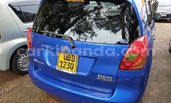 Gura Yakoze Toyota Spacio Silver Imodoka i Kampala mu Uganda Gura Yakoze Toyota Spacio Silver Imodoka i Kampala mu Uganda