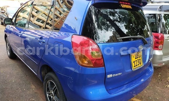 Gura Yakoze Toyota Spacio Silver Imodoka i Kampala mu Uganda Gura Yakoze Toyota Spacio Silver Imodoka i Kampala mu Uganda