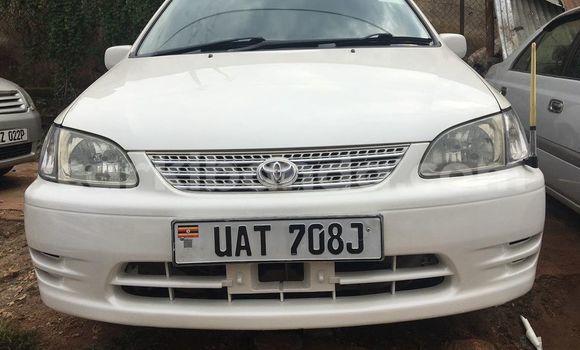 Acheter Occasion Voiture Toyota Spade Blanc à Kampala, Ouganda