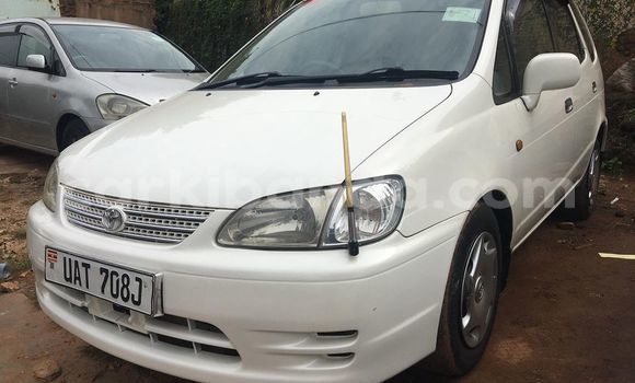 Gura Yakoze Toyota Spade White Imodoka i Kampala mu Uganda Gura Yakoze Toyota Spade White Imodoka i Kampala mu Uganda