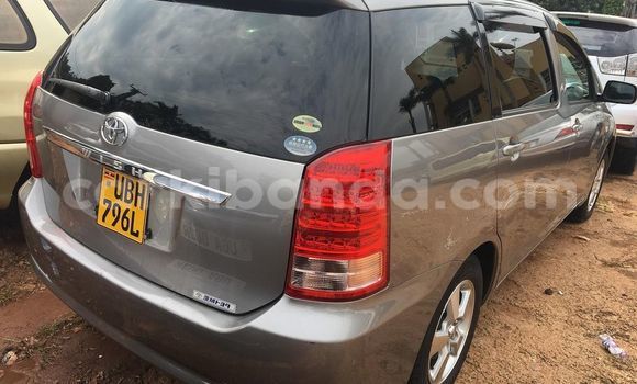 Gura Yakoze Toyota Wish Other Imodoka i Kampala mu Uganda Gura Yakoze Toyota Wish Other Imodoka i Kampala mu Uganda
