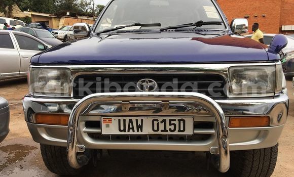 Gura Yakoze Toyota Hilux Blue Imodoka i Kampala mu Uganda Gura Yakoze Toyota Hilux Blue Imodoka i Kampala mu Uganda