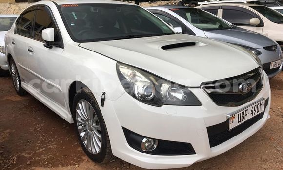 Gura Yakoze Subaru Legacy White Imodoka i Kalangala mu Central
