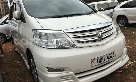 Gura Yakoze Toyota Alphard White Imodoka i Kampala mu Uganda Gura Yakoze Toyota Alphard White Imodoka i Kampala mu Uganda