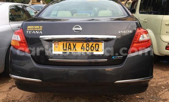 Gura Yakoze Nissan Teana Black Imodoka i Kampala mu Uganda Gura Yakoze Nissan Teana Black Imodoka i Kampala mu Uganda