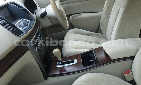 Gura Yakoze Nissan Teana Black Imodoka i Kampala mu Uganda Gura Yakoze Nissan Teana Black Imodoka i Kampala mu Uganda