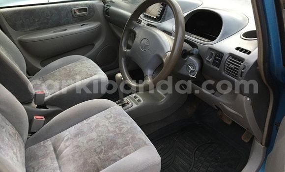 Gura Yakoze Toyota Spacio Blue Imodoka i Kampala mu Uganda Gura Yakoze Toyota Spacio Blue Imodoka i Kampala mu Uganda