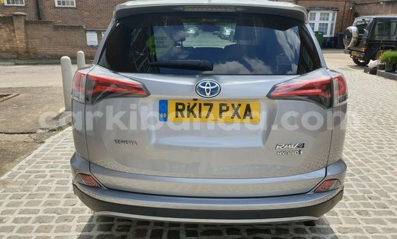 Gura Yakoze Toyota RAV4 Beige Imodoka i Kampala mu Uganda Gura Yakoze Toyota RAV4 Beige Imodoka i Kampala mu Uganda