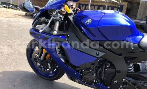 Nunua Ilio tumika Yamaha R1 Bluu Bike ndani ya Kampala nchini Uganda Nunua Ilio tumika Yamaha R1 Bluu Bike ndani ya Kampala nchini Uganda