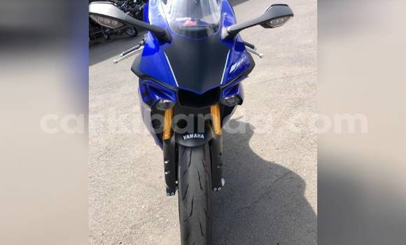 Nunua Ilio tumika Yamaha R1 Bluu Bike ndani ya Kampala nchini Uganda Nunua Ilio tumika Yamaha R1 Bluu Bike ndani ya Kampala nchini Uganda
