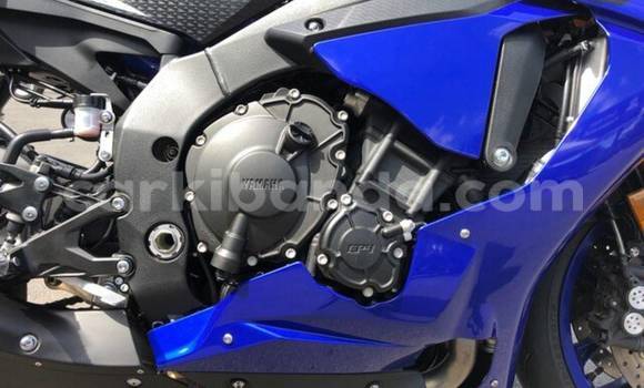 Nunua Ilio tumika Yamaha R1 Bluu Bike ndani ya Kampala nchini Uganda Nunua Ilio tumika Yamaha R1 Bluu Bike ndani ya Kampala nchini Uganda