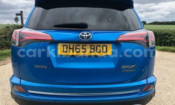 Gura Imported Toyota RAV4 Blue Imodoka i Kampala mu Uganda Gura Imported Toyota RAV4 Blue Imodoka i Kampala mu Uganda