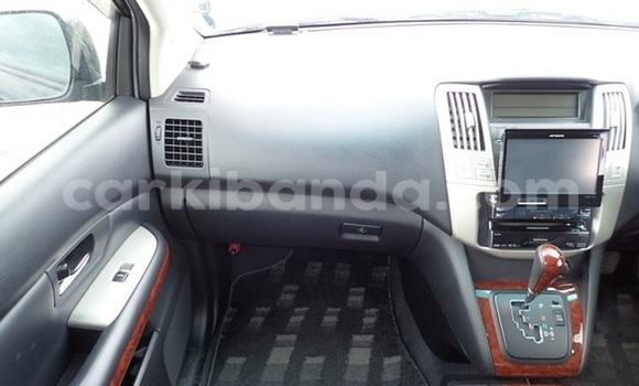 Gura Imported Toyota Harrier Black Imodoka i Kampala mu Uganda Gura Imported Toyota Harrier Black Imodoka i Kampala mu Uganda