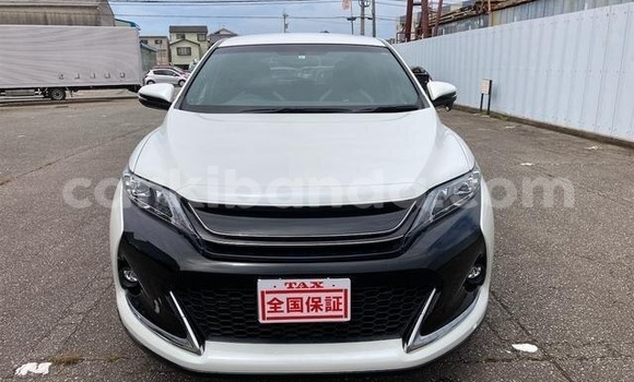 Gura Yakoze Toyota Harrier White Imodoka i Kampala mu Uganda Gura Yakoze Toyota Harrier White Imodoka i Kampala mu Uganda