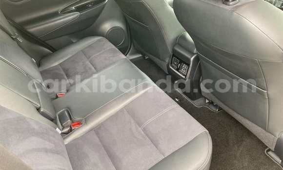 Buy Used Toyota Harrier White Car in Kampala in Uganda Buy Used Toyota Harrier White Car in Kampala in Uganda