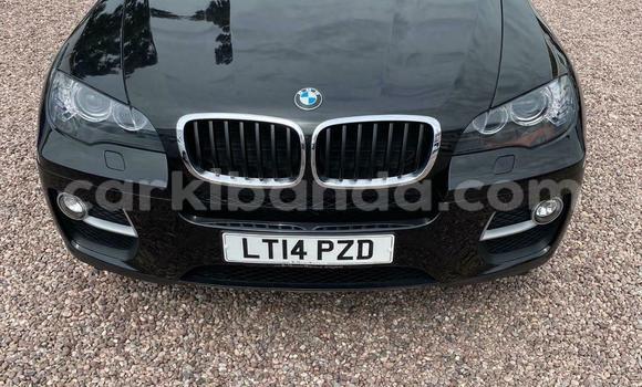 Gura Yakoze BMW X6 M Black Imodoka i Kampala mu Uganda Gura Yakoze BMW X6 M Black Imodoka i Kampala mu Uganda