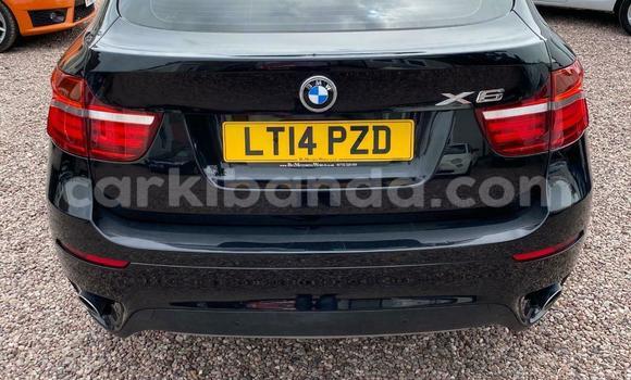 Gura Yakoze BMW X6 M Black Imodoka i Kampala mu Uganda Gura Yakoze BMW X6 M Black Imodoka i Kampala mu Uganda