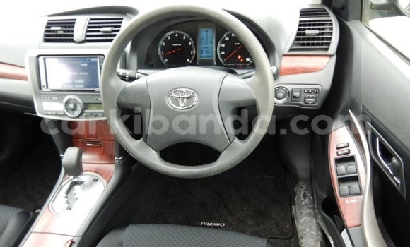 Gura Yakoze Toyota Premio Brown Imodoka i Kampala mu Uganda Gura Yakoze Toyota Premio Brown Imodoka i Kampala mu Uganda