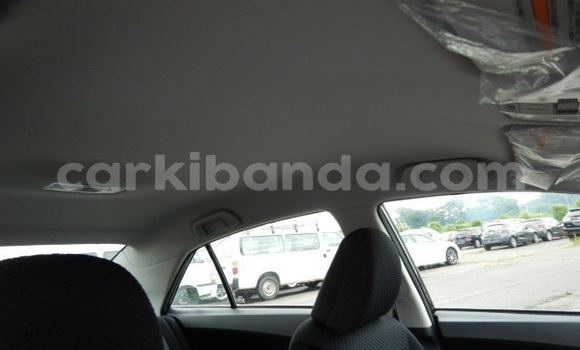 Gura Yakoze Toyota Premio Brown Imodoka i Kampala mu Uganda Gura Yakoze Toyota Premio Brown Imodoka i Kampala mu Uganda