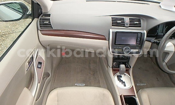 Gura Yakoze Toyota Premio White Imodoka i Kampala mu Uganda Gura Yakoze Toyota Premio White Imodoka i Kampala mu Uganda