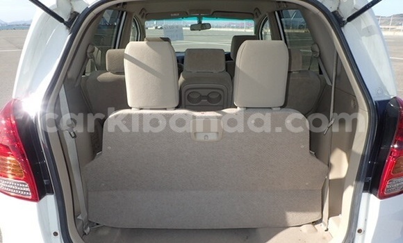 Gura Yakoze Toyota Spacio White Imodoka i Kampala mu Uganda Gura Yakoze Toyota Spacio White Imodoka i Kampala mu Uganda