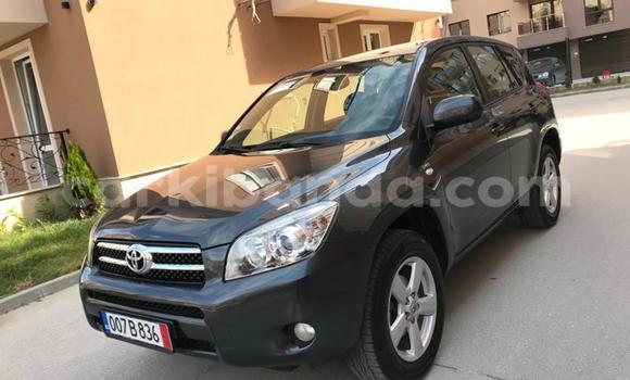 Nunua Ilio tumika Toyota RAV4 Nyeusi Gari ndani ya Kampala nchini Uganda Nunua Ilio tumika Toyota RAV4 Nyeusi Gari ndani ya Kampala nchini Uganda
