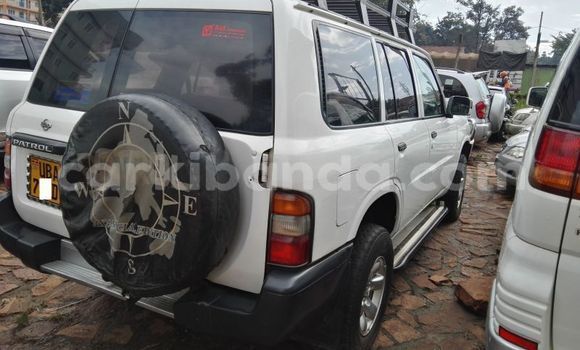 Buy Used Nissan Patrol White Car in Kampala in Uganda Buy Used Nissan Patrol White Car in Kampala in Uganda