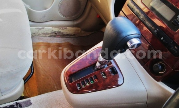 Nunua Ilio tumika Toyota Spacio Fedha Gari ndani ya Kampala nchini Uganda Nunua Ilio tumika Toyota Spacio Fedha Gari ndani ya Kampala nchini Uganda