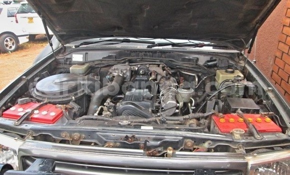 Nunua Ilio tumika Toyota Land Cruiser Fedha Gari ndani ya Kampala nchini Uganda Nunua Ilio tumika Toyota Land Cruiser Fedha Gari ndani ya Kampala nchini Uganda