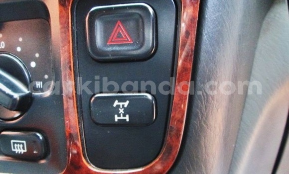 Nunua Ilio tumika Toyota Land Cruiser Fedha Gari ndani ya Kampala nchini Uganda Nunua Ilio tumika Toyota Land Cruiser Fedha Gari ndani ya Kampala nchini Uganda
