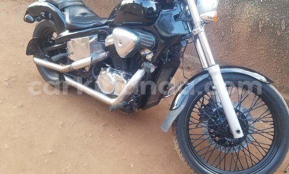 Gura Yakoze Honda Steed 400 Black Bike i Kampala mu Uganda
