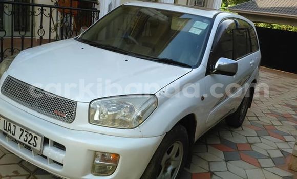Buy Used Toyota RAV4 White Car in Kampala in Uganda Buy Used Toyota RAV4 White Car in Kampala in Uganda