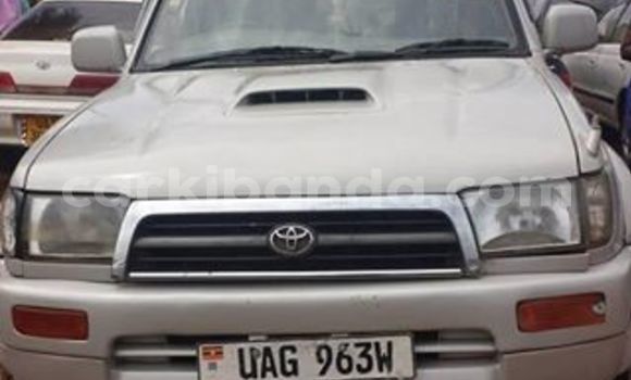 Acheter Occasion Voiture Toyota Surf Blanc à Kampala, Ouganda Acheter Occasion Voiture Toyota Surf Blanc à Kampala, Ouganda