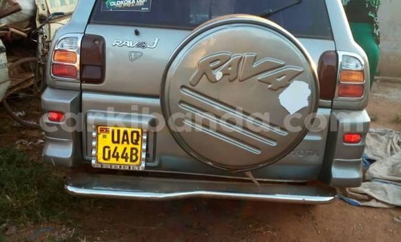 Acheter Occasion Voiture Toyota RAV4 Gris à Adjumani, Nord Acheter Occasion Voiture Toyota RAV4 Gris à Adjumani, Nord