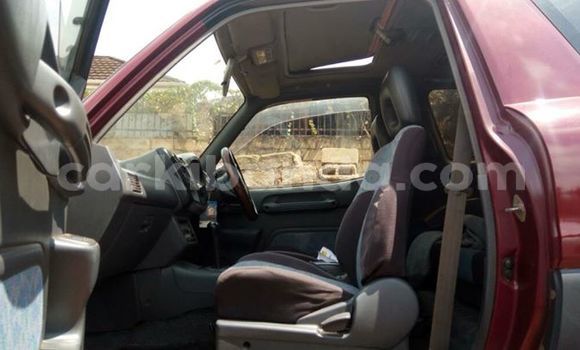 Nunua Ilio tumika Toyota RAV4 Nyekundu Gari ndani ya Kampala nchini Uganda Nunua Ilio tumika Toyota RAV4 Nyekundu Gari ndani ya Kampala nchini Uganda