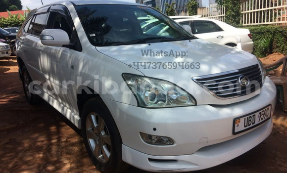 Buy Used Toyota Harrier White Car in Kampala in Uganda