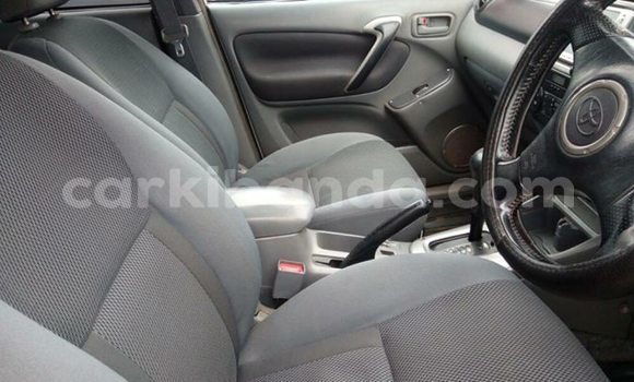Nunua Ilio tumika Toyota RAV4 Nyeupe Gari ndani ya Kampala nchini Uganda Nunua Ilio tumika Toyota RAV4 Nyeupe Gari ndani ya Kampala nchini Uganda