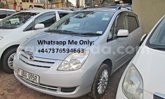 Gura Yakoze Toyota Spacio Silver Imodoka i Kampala mu Uganda Gura Yakoze Toyota Spacio Silver Imodoka i Kampala mu Uganda