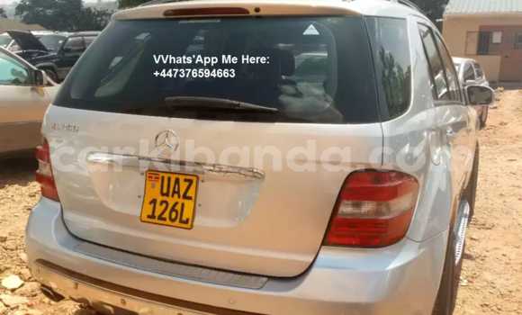 Gura Yakoze Mercedes‒Benz ML–Class Silver Imodoka i Kampala mu Uganda Gura Yakoze Mercedes‒Benz ML–Class Silver Imodoka i Kampala mu Uganda