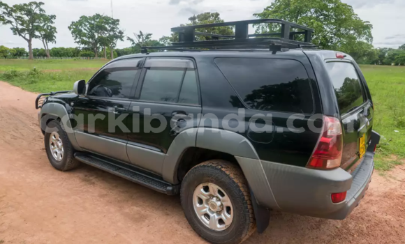 Gura Yakoze Toyota Hilux Black Imodoka i Kampala mu Uganda Gura Yakoze Toyota Hilux Black Imodoka i Kampala mu Uganda