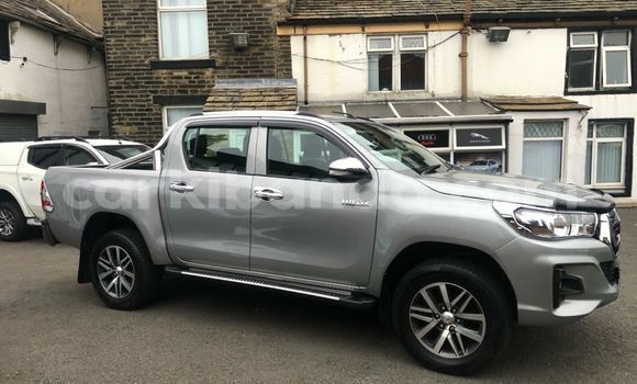 Buy Used Toyota Hilux Beige Car in Kampala in Uganda