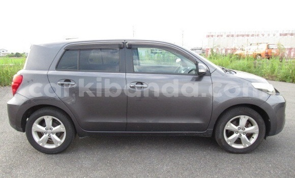 Buy Used Toyota IST Beige Car in Kampala in Uganda