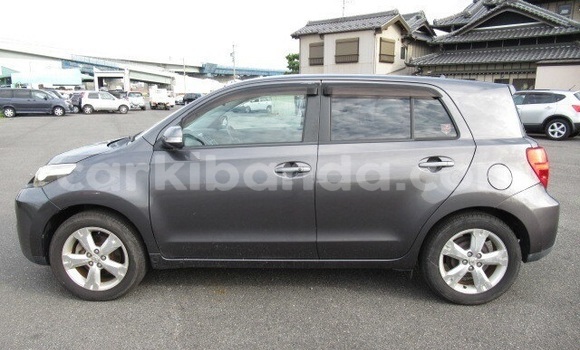 Gura Yakoze Toyota IST Beige Imodoka i Kampala mu Uganda Gura Yakoze Toyota IST Beige Imodoka i Kampala mu Uganda